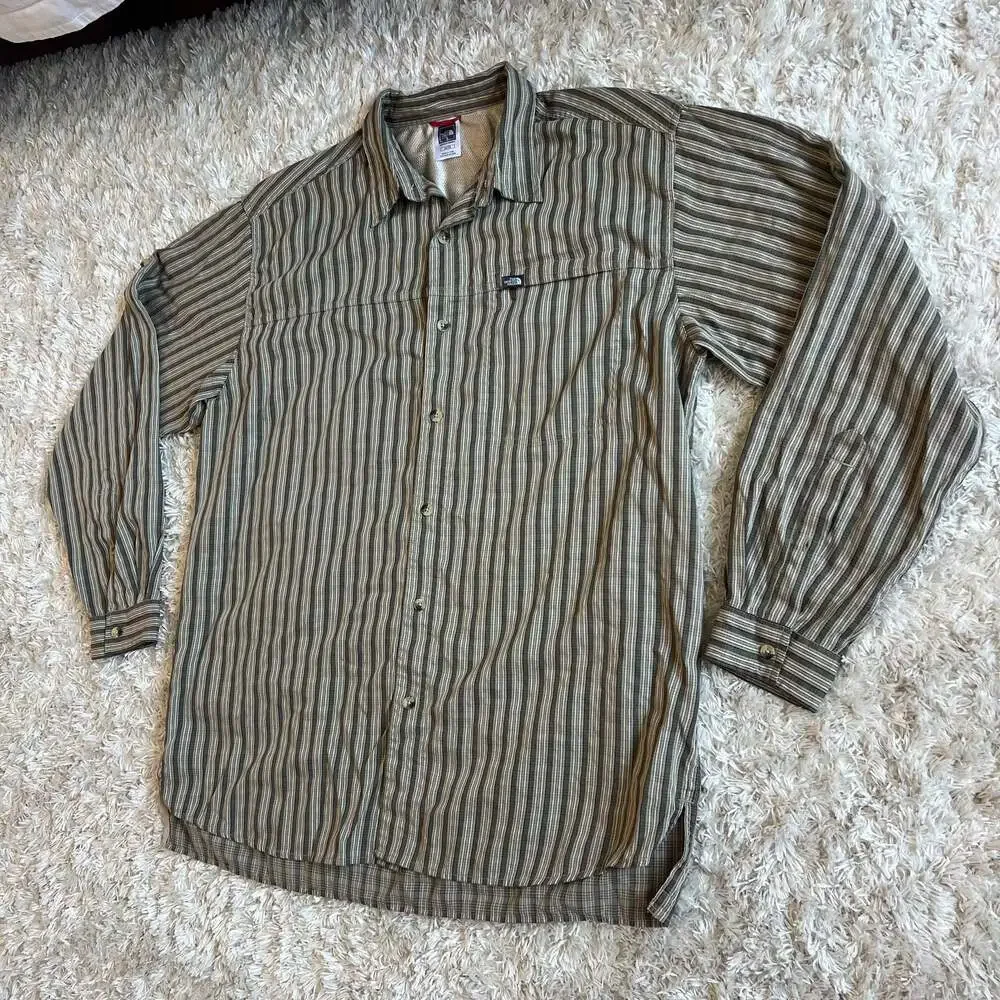 The North Face Men's Long Sleeve Vented Button-Up Hiking Shirt Striped XL